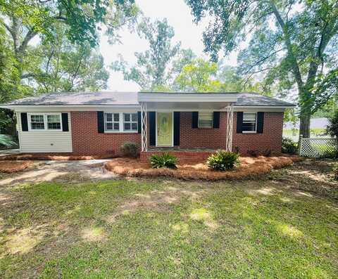 506 Wilson, Douglas, GA 31533