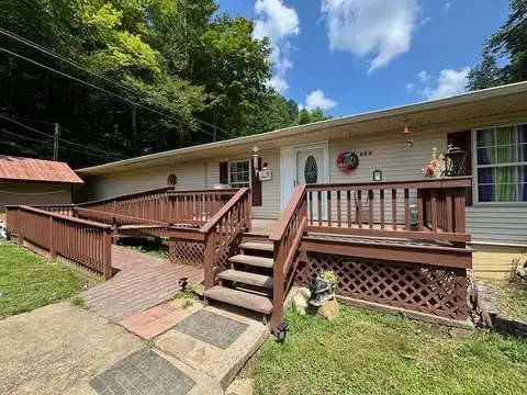 389 Rice Branch Road, Prestonsburg, KY 41653