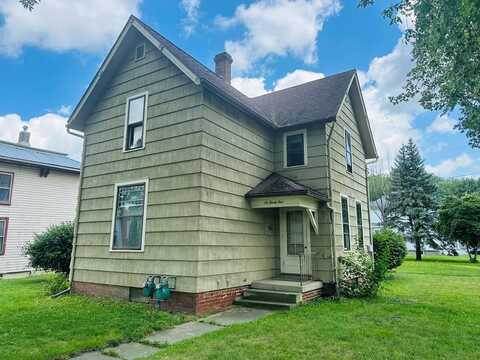 624 Prospect St, Bucyrus, OH 44820