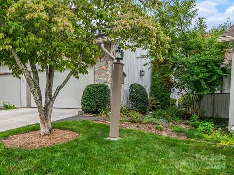 141 Deerlake Drive, Asheville, NC 28803