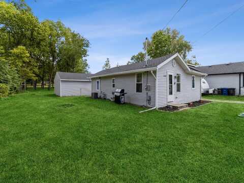 3303 E 37th Street, Des Moines, IA 50317