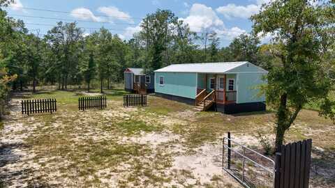 261 W Royal Palm Avenue, DeFuniak Springs, FL 32433