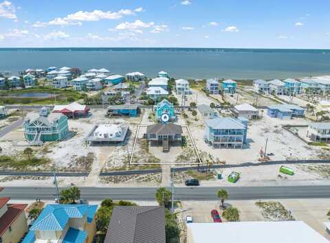 7688 Gulf Boulevard, Navarre, FL 32566