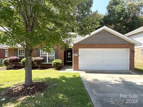 10609 Turkey Point Drive, Charlotte, NC 28214