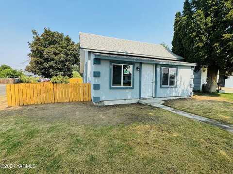 101 N Date St, Toppenish, WA 98948