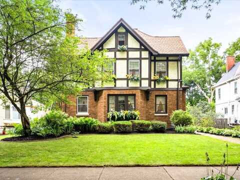 150 Seneca Parkway, Rochester, NY 14613