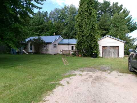 10142 Old State, Farwell, MI 48622