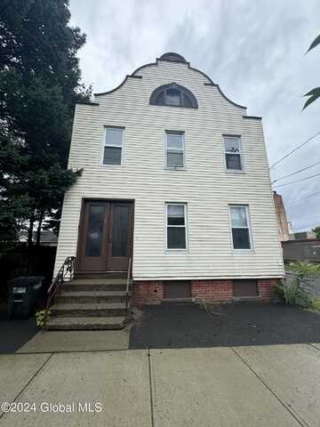 106 Hunter Avenue, Albany, NY 12206