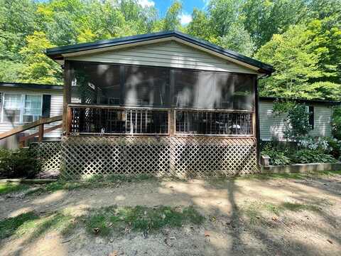 5527 KY RT 825, Hagerhill, KY 41222