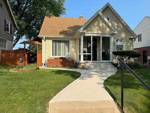 56Th, MILWAUKEE, WI 53216