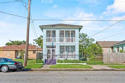 31St, GALVESTON, TX 77550