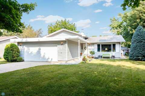 18Th, MOORHEAD, MN 56560