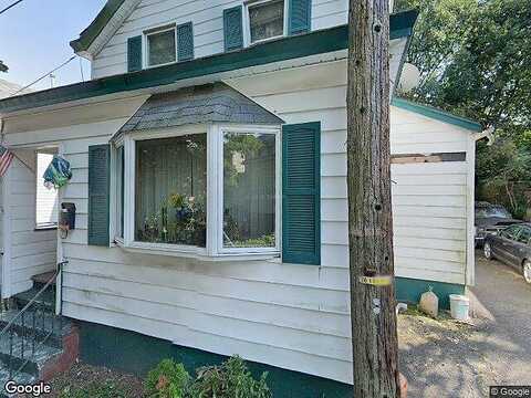 De Groot, PASSAIC, NJ 07055