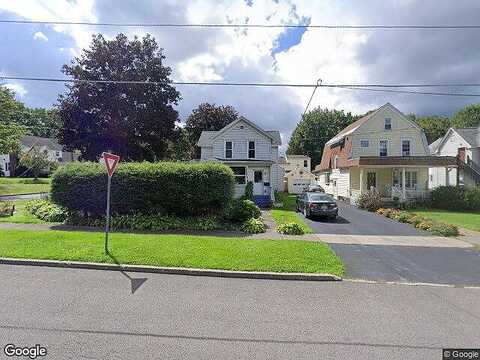 Broadway, ONEIDA, NY 13421