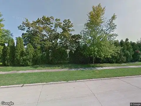 Grove St, OSHKOSH, WI 54901