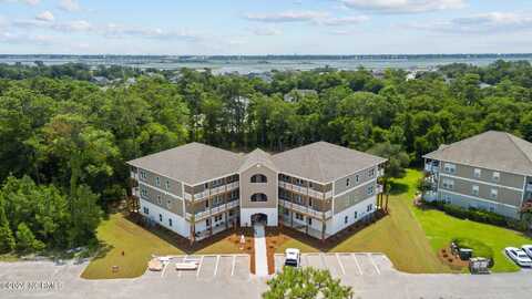 400 Lighthouse Lane, Cedar Point, NC 28584