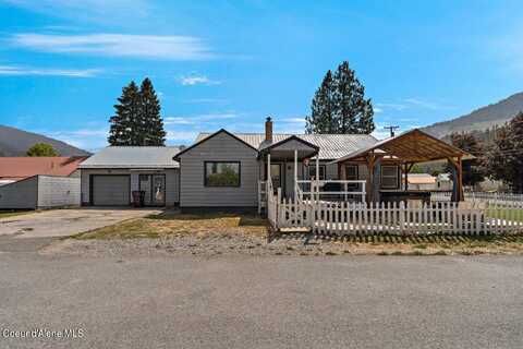 117 8th St, Osburn, ID 83849