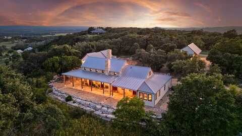 309 Ridgeview Dr, Fredericksburg, TX 78624