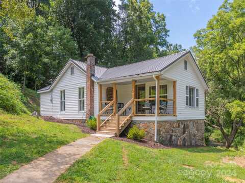 173 Buds Drive, Clyde, NC 28721