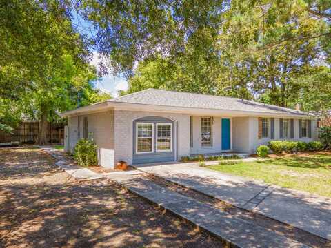 558 Center Street, Mount Pleasant, SC 29464