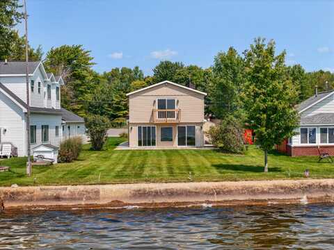 7903 E Houghton Lake Drive, Houghton Lake, MI 48629