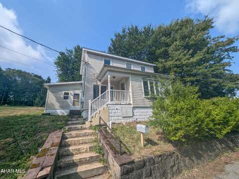 544 Pershing Street, Gallitzin, PA 16641