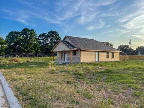 1703 Pine Street, Hearne, TX 77859