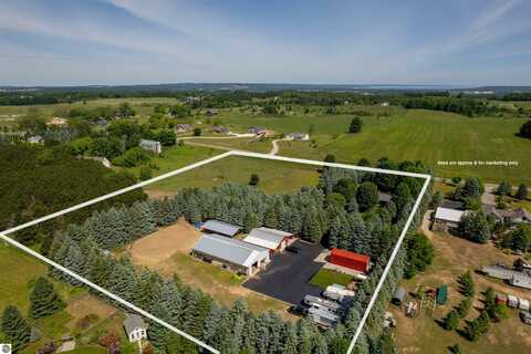 626 S RUSCH ROAD, S, TRAVERSE CITY, MI 49686