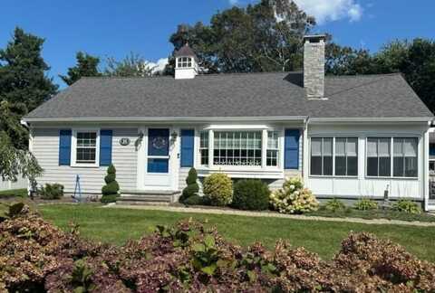 18 Lyndale Road, South Yarmouth, MA 02664