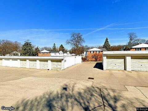 Colonial, MILWAUKEE, WI 53220