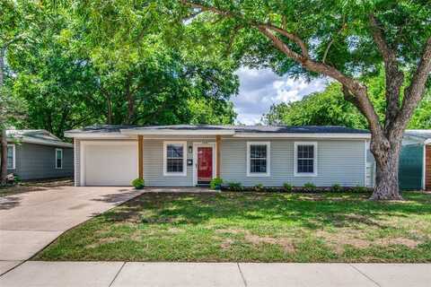 Tracyne, WESTWORTH VILLAGE, TX 76114