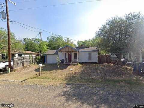 4Th, FLORESVILLE, TX 78114