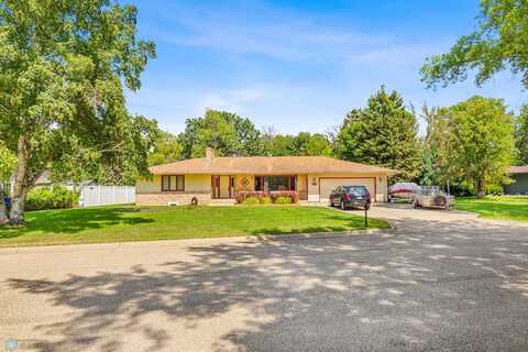 Rivershore, MOORHEAD, MN 56560