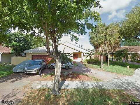 Glencairn, MIAMI LAKES, FL 33016