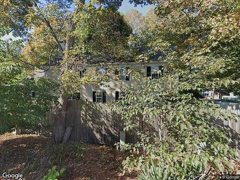 Regency, HOLLISTON, MA 01746