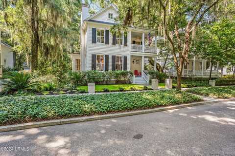 39 Newpoint Road, Beaufort, SC 29907