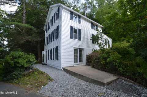 190 Willow St, Lee, MA 01238