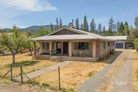 81 Taylor St, Weaverville, CA 96093