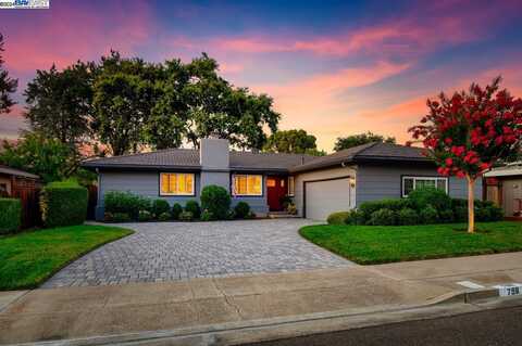 798 E Angela St, Pleasanton, CA 94566