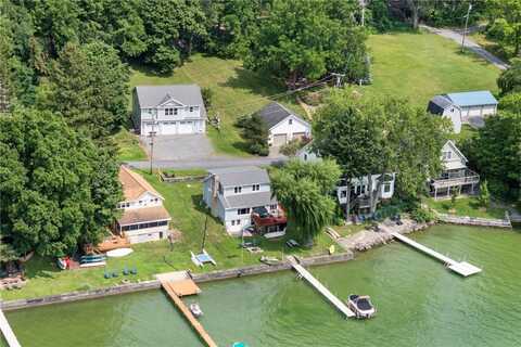 5885 Waynes Point, New York, NY 13034