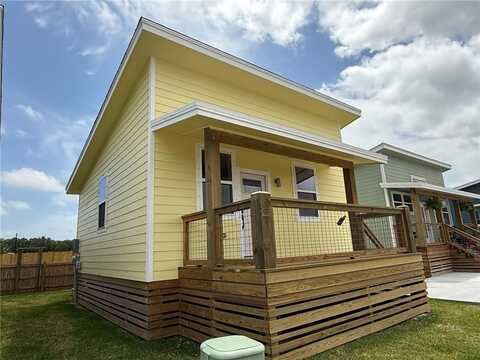 2351 W Market Street, Rockport, TX 78382