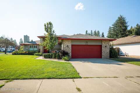 6177 N GALEWOOD DR, Coeur D Alene, ID 83815