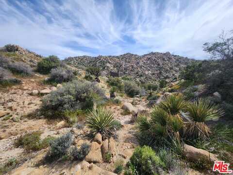 20 W Omega TRL, YUCCA VALLEY, CA 92286