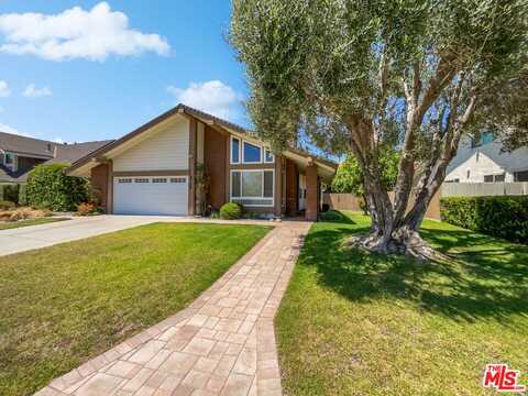 5729 Mulberry Ridge Dr, Camarillo, CA 93012