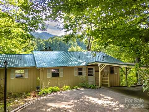 174 Pleasant Ridge Drive, Maggie Valley, NC 28751