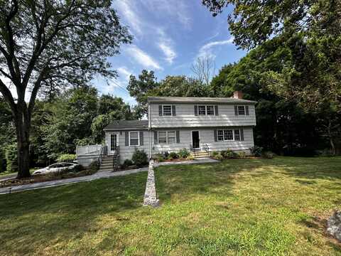 18 Saint George Place, Westport, CT 06880