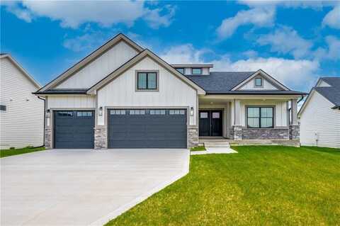 5017 148th Circle, Urbandale, IA 50323