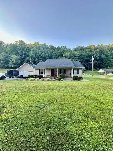 170 Bee Fork, Prestonsburg, KY 41653