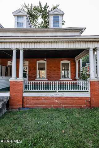 1003 Lincoln Avenue, Tyrone, PA 16686