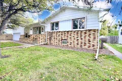 1224 N Lloyd Street, Aberdeen, SD 57401